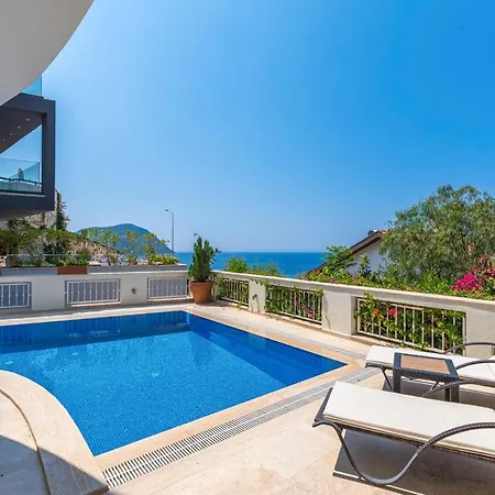 Sleeps 8 Pool Air Con Wifi