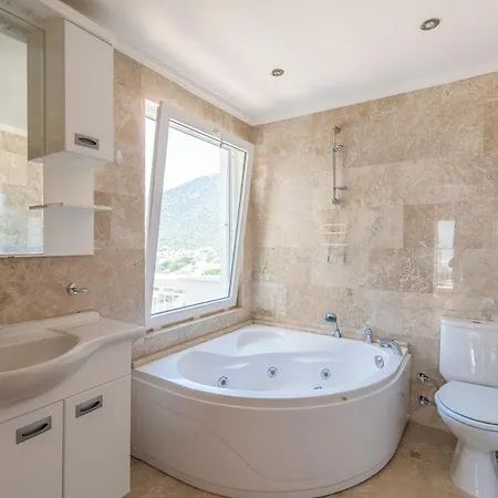 Sleeps 8 Pool Air Con Wifi *