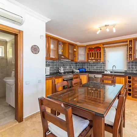 Sleeps 8 Pool Air Con Wifi Вилла Калкан
